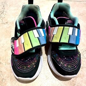 Sketchers toddler 10.5 skech tunes /piano shoes, rainbow , Velcro